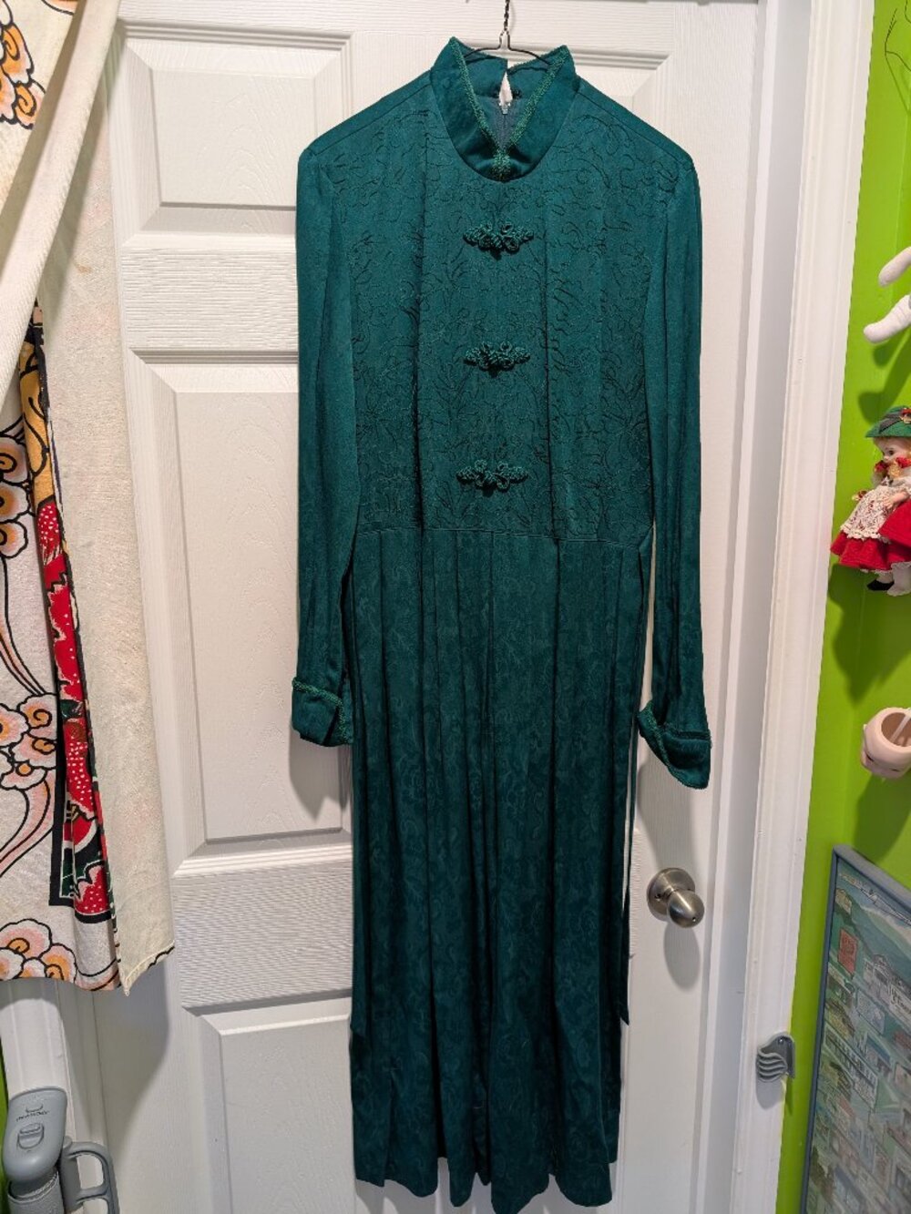 Rare plaza south green embroidered dress
